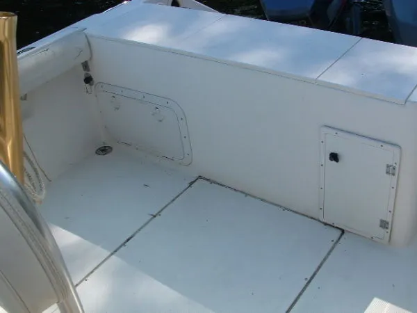 Slide: The Image of Pursuit 2470 Center Console 1995 - 11
