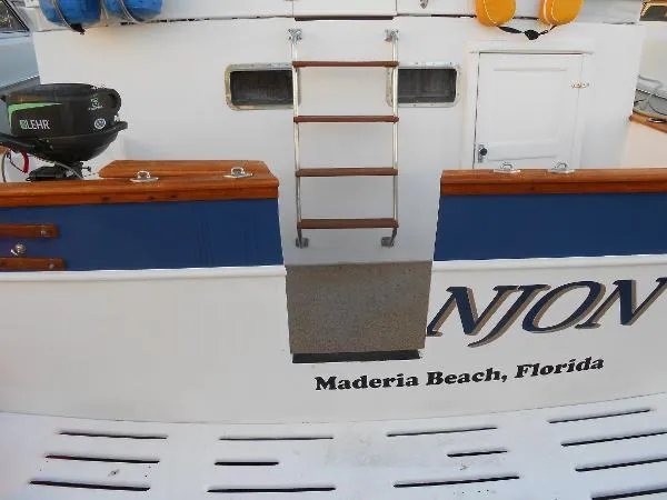 Slide: The Image of Marine Trader CPMY 1989 - 9