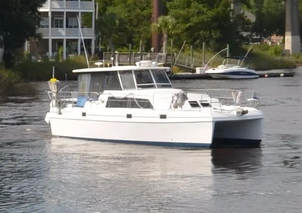 Slide: The Image of Endeavour Catamaran Corp Trawlercat 36 2000 - 4