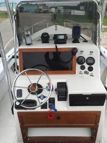 Slide: The Image of C-Hawk 20 Center Console 1991 - 5