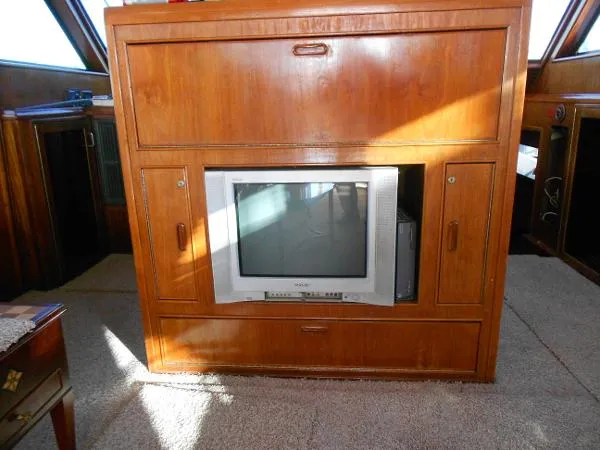 Slide: The Image of Hatteras Motor Yacht 1979 - 10