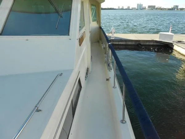 Slide: The Image of Hatteras Motor Yacht 1979 - 5