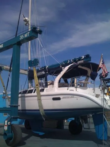 Slide: The Image of Hunter 340 Sloop 1997 - 3