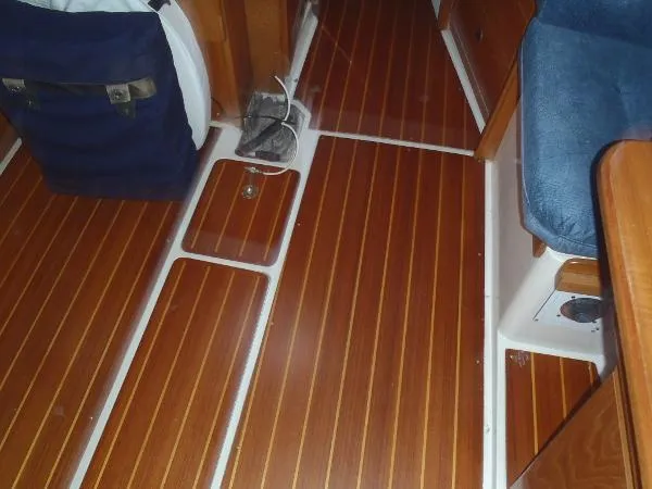 Slide: The Image of Catalina 36 Mark II Tall Rig 2000 - 11