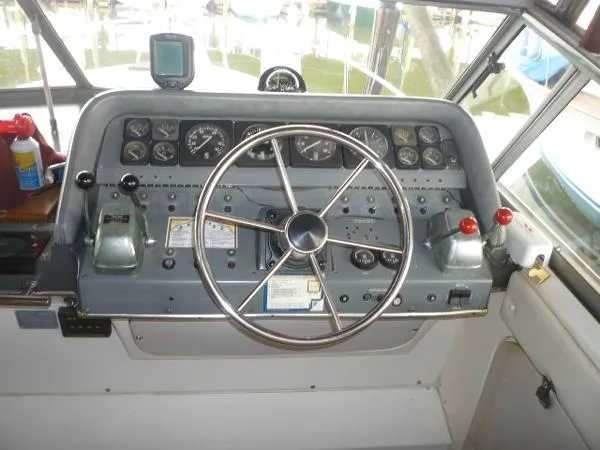 Slide: The Image of Cruisers, Inc. 3370 Esprit 1988 - 7