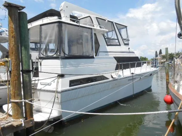Slide: The Image of Nova Embassy Sundeck Motor Yacht 1989 - 4