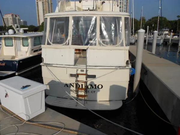 Slide: The Image of Hatteras 43 Double Cabin 1978 - 2