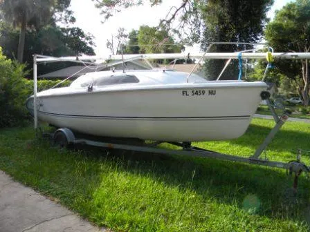 Slide: The Image of Hunter 212 2000 - 5