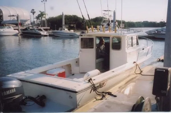 Slide: The Image of Parker Marine 2320 SL Sport Cabin 2006 - 3