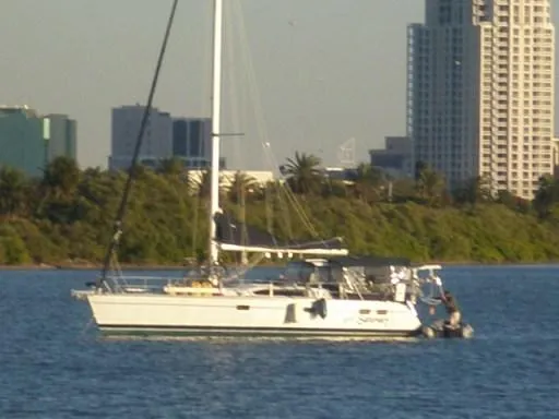 Slide: The Image of Hunter 40.5 Legend 1993 - 0