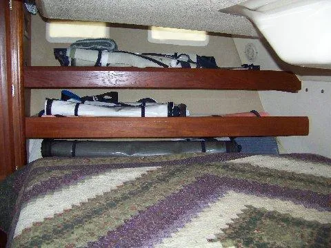 Slide: The Image of Hunter 40.5 Legend 1993 - 2
