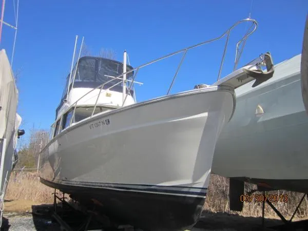 Slide: The Image of Mainship 34 1981 - 1