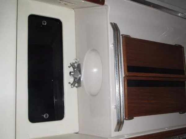 Slide: The Image of SEA RAY DIESEL 410 Aft Cabin/Twin Diesel 1987 - 11