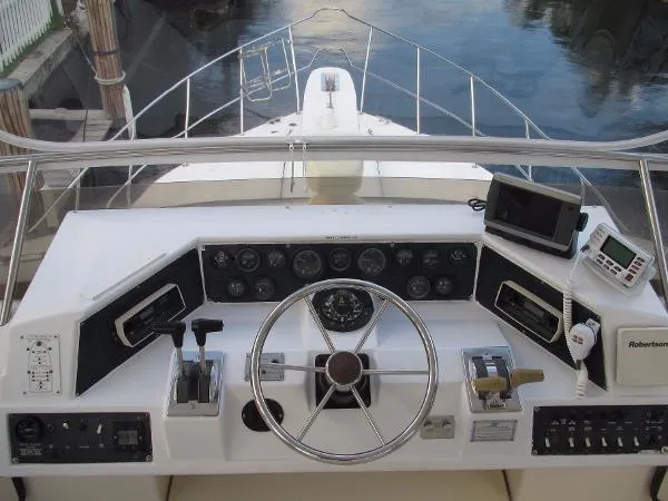 Slide: The Image of SEA RAY DIESEL 410 Aft Cabin/Twin Diesel 1987 - 4