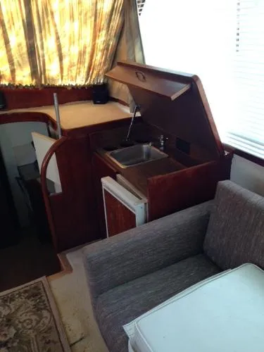 Slide: The Image of Ocean Yachts Sunliner 1982 - 6