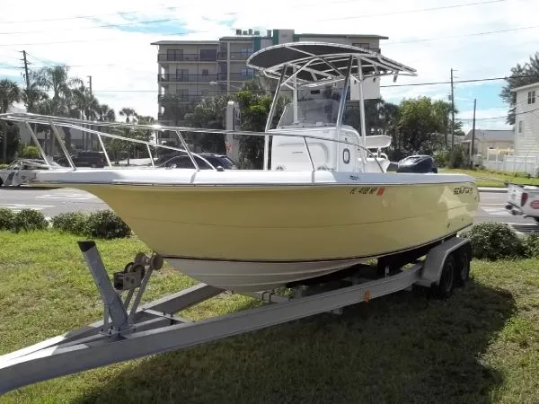 Slide: The Image of Sea Fox 230 Center Console 2005 - 2