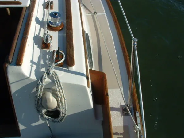 Slide: The Image of Cape Dory 25 1981 - 10
