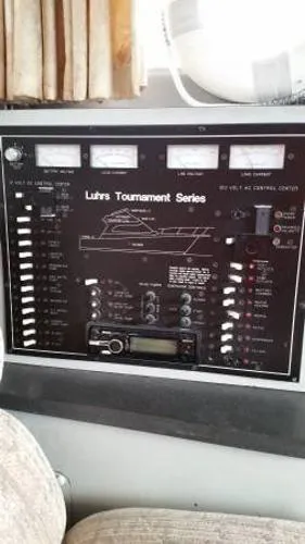 Slide: The Image of Luhrs Tournament 320 Convertible 1989 - 7