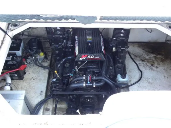 Slide: The Image of Sea Ray 240 Sundancer 2000 - 5