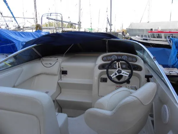 Slide: The Image of Sea Ray 240 Sundancer 2000 - 8