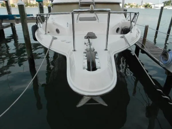 Slide: The Image of Sea Ray 440 Express Bridge 1997 - 2