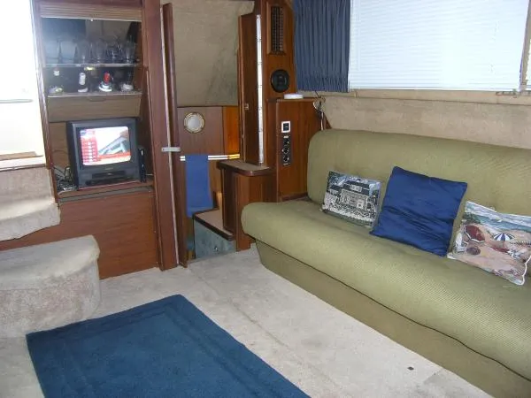 Slide: The Image of Sea Ray 36 MOTORYACHT AFT CABIN 1984 - 6