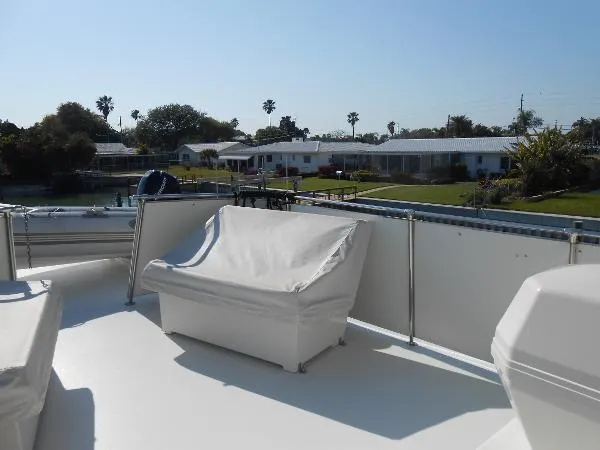 Slide: The Image of Hatteras Motoryacht 1978 - 9