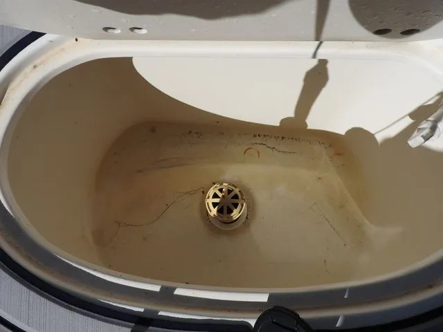 Slide: The Image of Sea Hunt 215 Victory 2000 - 7