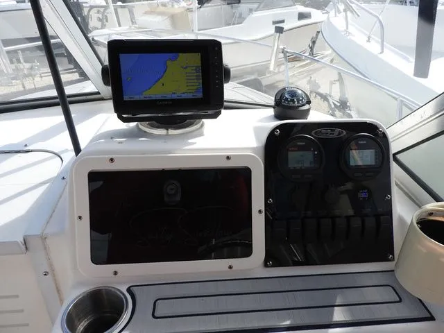 Slide: The Image of Sea Hunt 215 Victory 2000 - 8