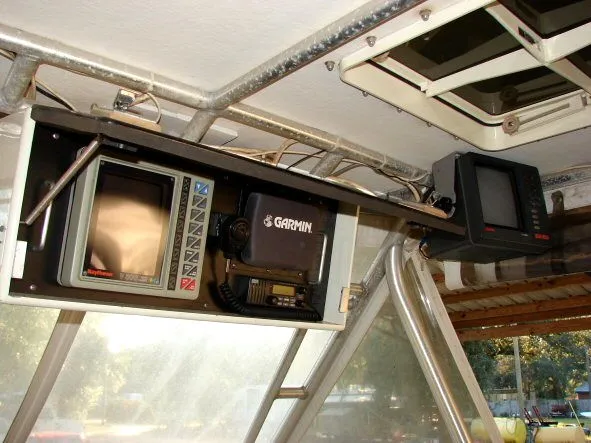 Slide: The Image of Luhrs 290 TOURNAMENT 1989 - 6