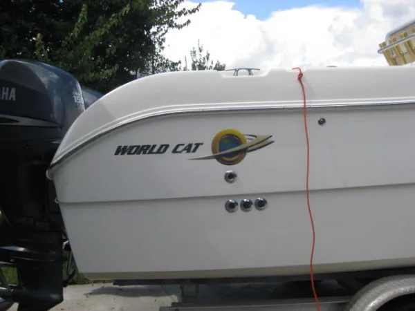 Slide: The Image of World Cat 250 SF 2005 - 1