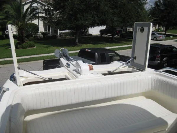 Slide: The Image of World Cat 250 SF 2005 - 5