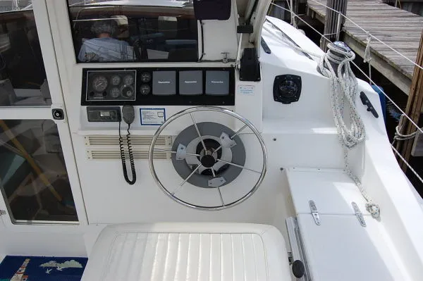 Slide: The Image of Gemini 105 - MC SLOOP CATAMARAN 2005 - 8