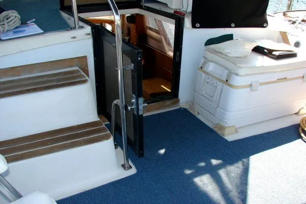 Slide: The Image of Mainship 36 Aft Cabin 1985 - 9