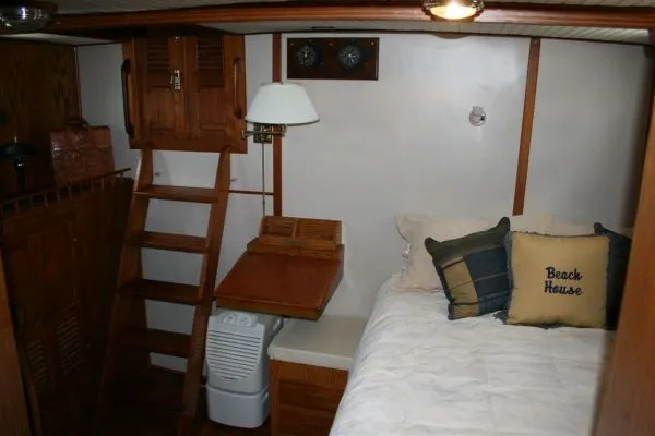 Slide: The Image of Formosa 40 DOUBLE CABIN TRAWLER 1979 - 3