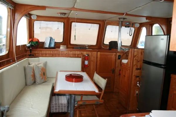 Slide: The Image of Formosa 40 DOUBLE CABIN TRAWLER 1979 - 8