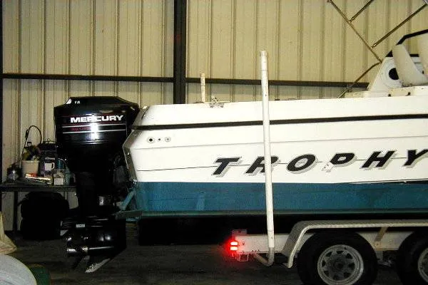 Slide: The Image of Bayliner 2502 1995 - 11