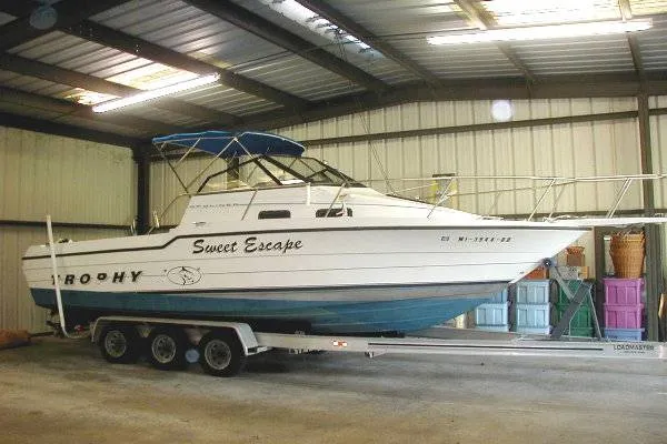 Slide: The Image of Bayliner 2502 1995 - 9