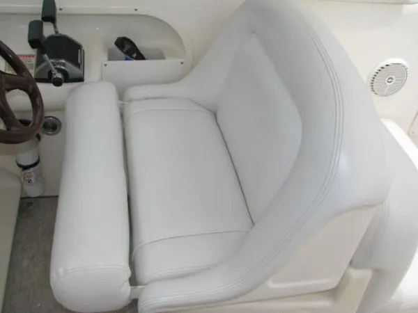 Slide: The Image of Sea Ray 290 Sundancer 1998 - 10