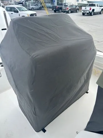 Slide: The Image of Regulator Marine 26XO 2020 - 33