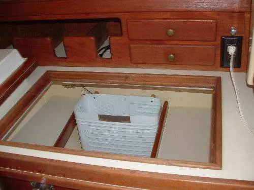 Slide: The Image of Island Packet Cutter 1993 - 10