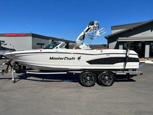 The Image of MasterCraft X30 2016 - 1