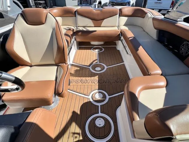 Slide: The Image of MasterCraft X30 2016 - 18