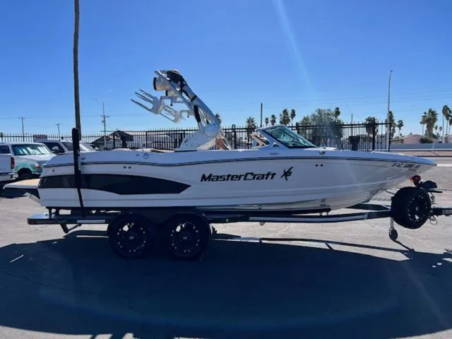 Slide: The Image of MasterCraft X30 2016 - 5
