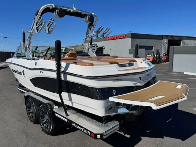 Slide: The Image of MasterCraft X30 2016 - 8