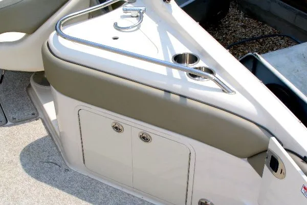 Slide: The Image of Sea Ray 240 Sundeck 2005 - 11