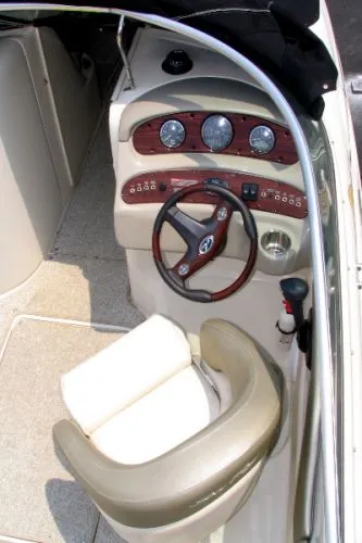 Slide: The Image of Sea Ray 240 Sundeck 2005 - 7
