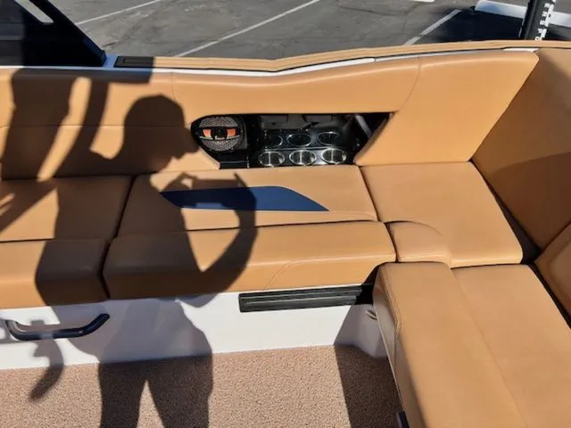 Slide: The Image of MasterCraft NXT24 2024 - 16