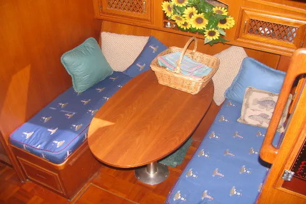 Slide: The Image of Golden Star 35 Flybridge 1988 - 8