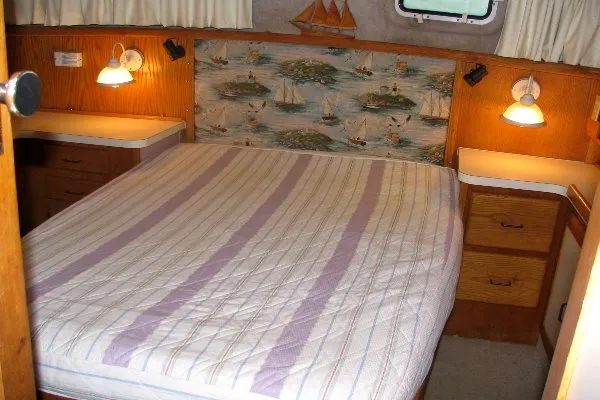 Slide: The Image of Mainship 36 Double Cabin 1987 - 5